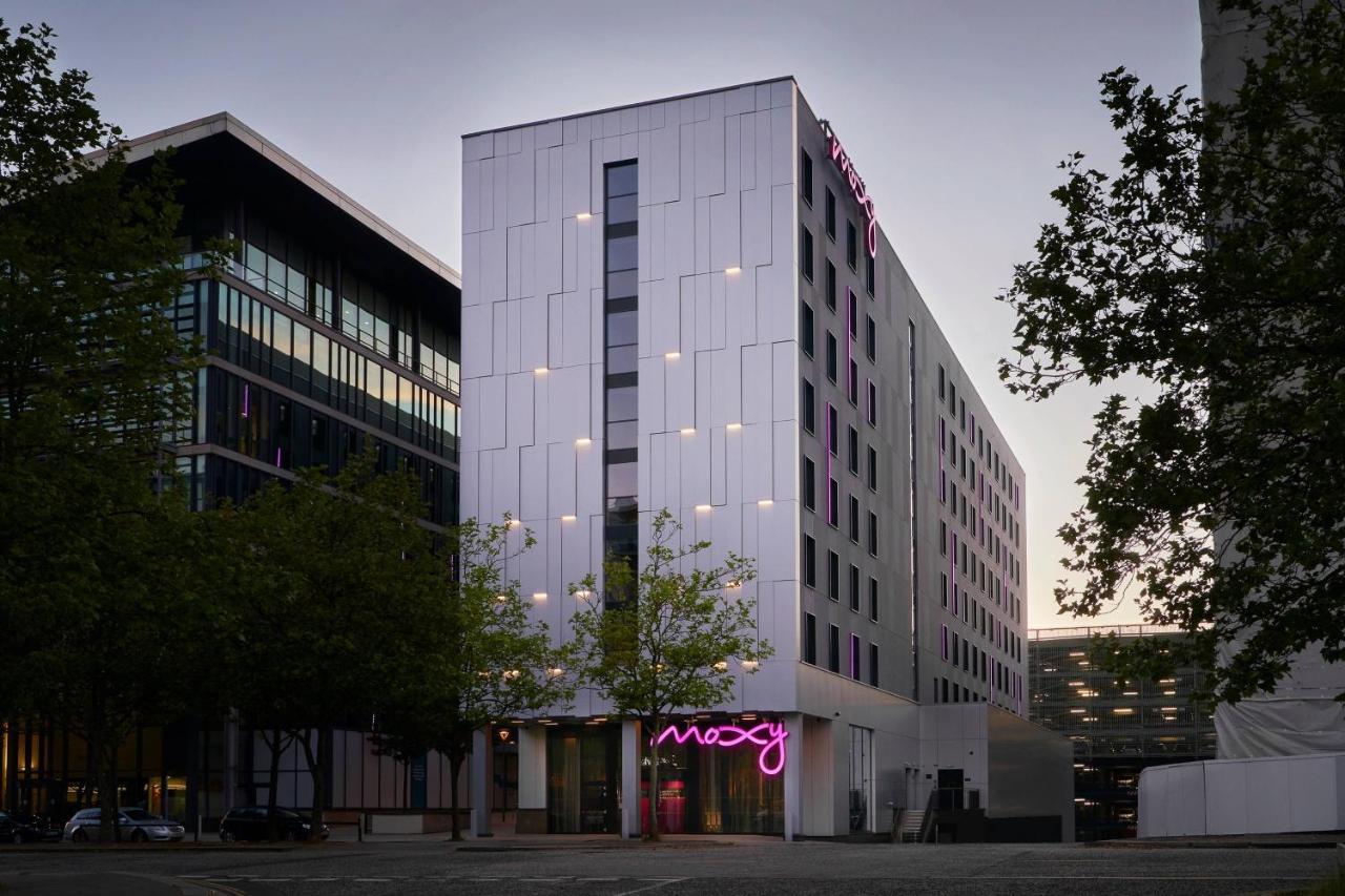 Moxy Milton Keynes Hotell Eksteriør bilde